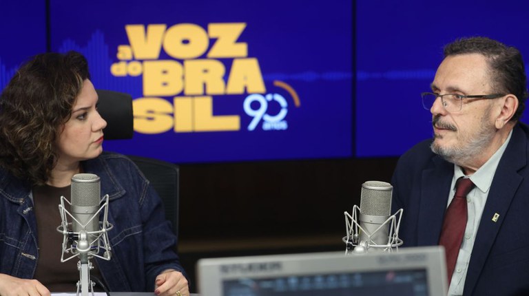 Aberta consulta pública para flexibilização e dispensa de retransmissão do programa ‘A Voz do Brasil’ — Agência Gov