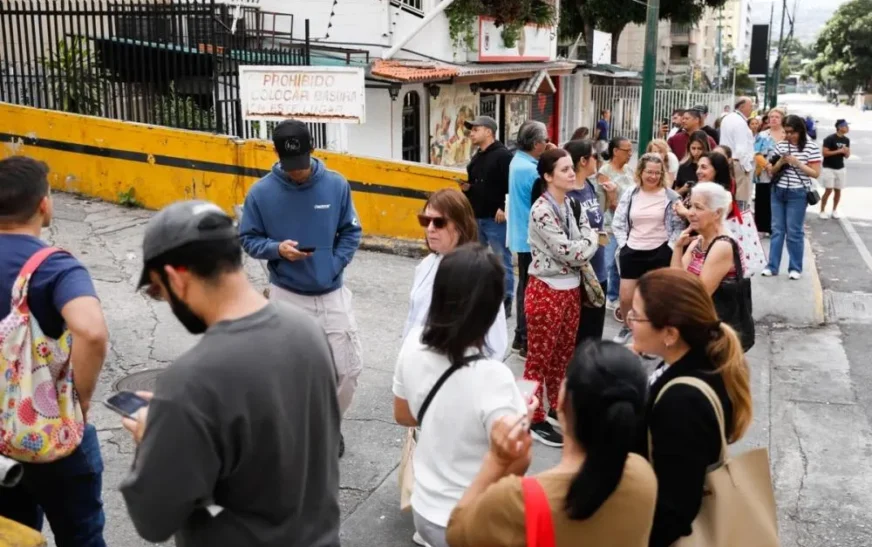 Brasileiros retidos na fronteira com a Venezuela conseguem voltar ao País