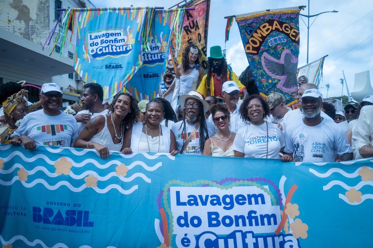 Em Salvador, MinC reforça o caráter cultural da Lavagem do Bonfim com estreia de cortejo — Agência Gov