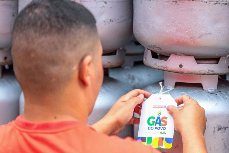 Gás do Povo inclui mais 950 mil novas famílias e chega a outras 17 capitais do país — Agência Gov