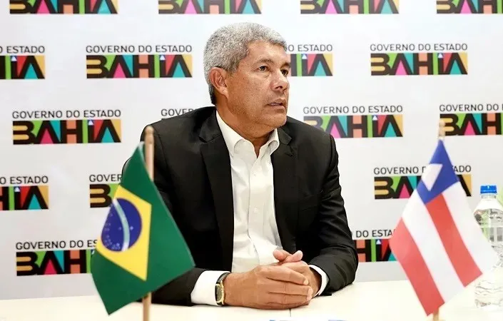 Jerônimo interrompe agenda e presta homenagem a Alan Sanches: “Defendia a Bahia”