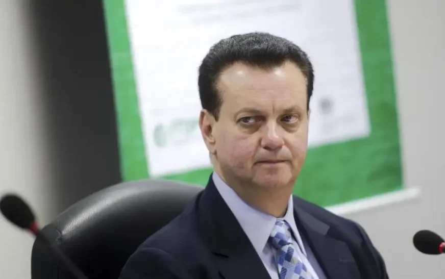 Kassab joga com Tarcísio e Ratinho Jr. para ampliar poder e viabilizar projeto próprio