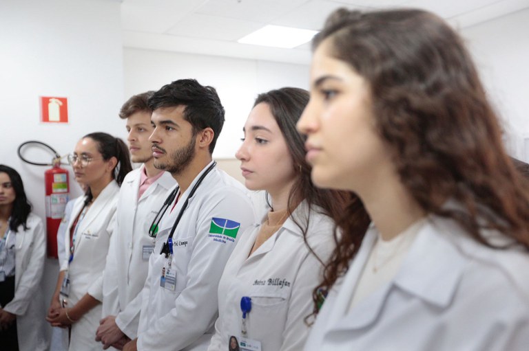 Lançado edital Bolsa Permanência para estudantes do Mais Médicos — Agência Gov