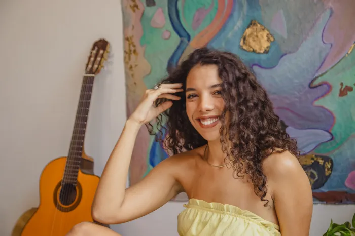 Mirceia Jordana é a artista da semana no Selo Educadora FM Independente