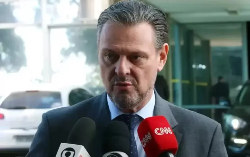 País vai propor à China assumir cota de países que não conseguirem cumpri-la, diz Carlos Fávaro