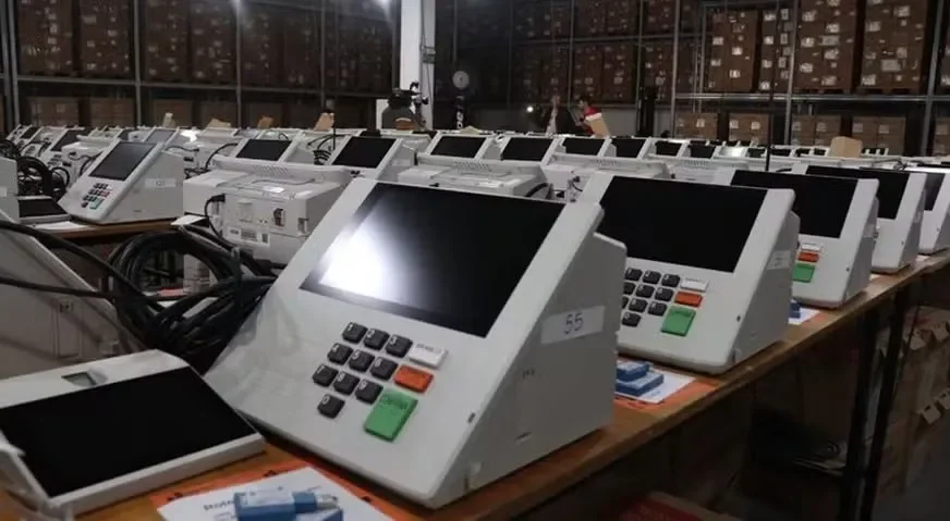 Pesquisas divergem no primeiro turno, mas apontam Tarcísio como trunfo da direita no segundo