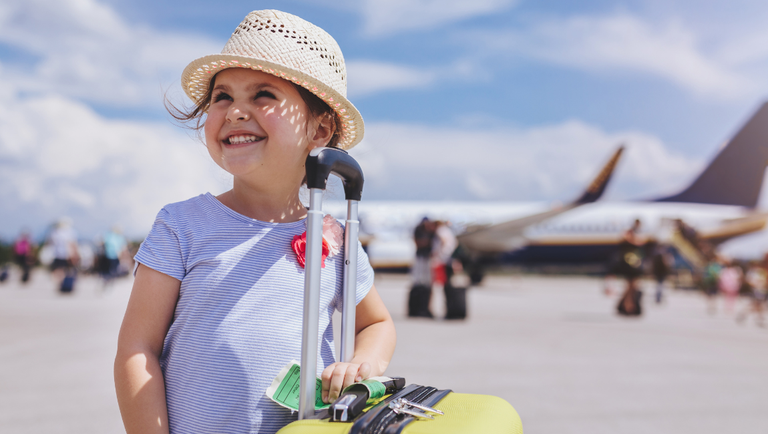 Vai viajar com crianças ou adolescentes? Fique atento à documentação — Agência Gov