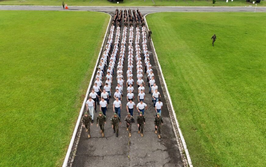 alistamento para homens e mulheres está disponível — Agência Gov