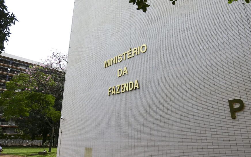 Reforma tributária: governo regulamenta cobrança da CBS e do IBS