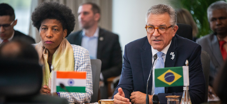 Brasil e Índia buscam cooperação para produção de medicamentos e saúde digital — Agência Gov