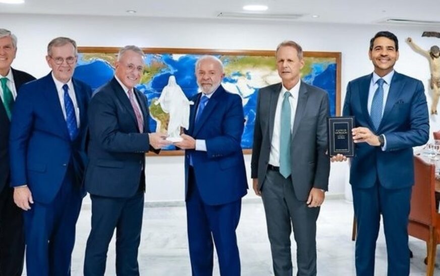 Lula recebe líderes mórmons dos EUA no Palácio do Planalto