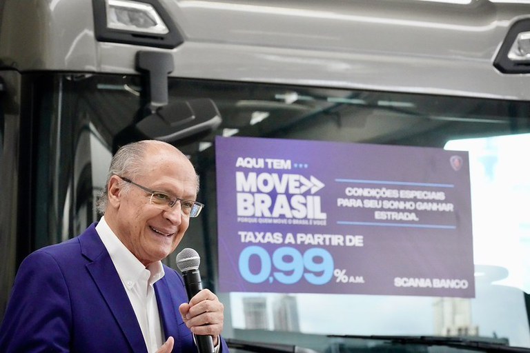 Move Brasil completa um mês com R$ 1,9 bi em créditos aprovados para compra de caminhões — Agência Gov