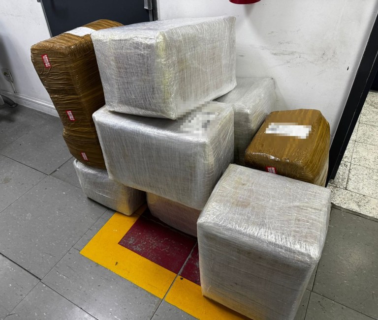 PF apreende 400 kg de cocaína no Aeroporto de Guarulhos/SP e combate tráfico internacional — Agência Gov