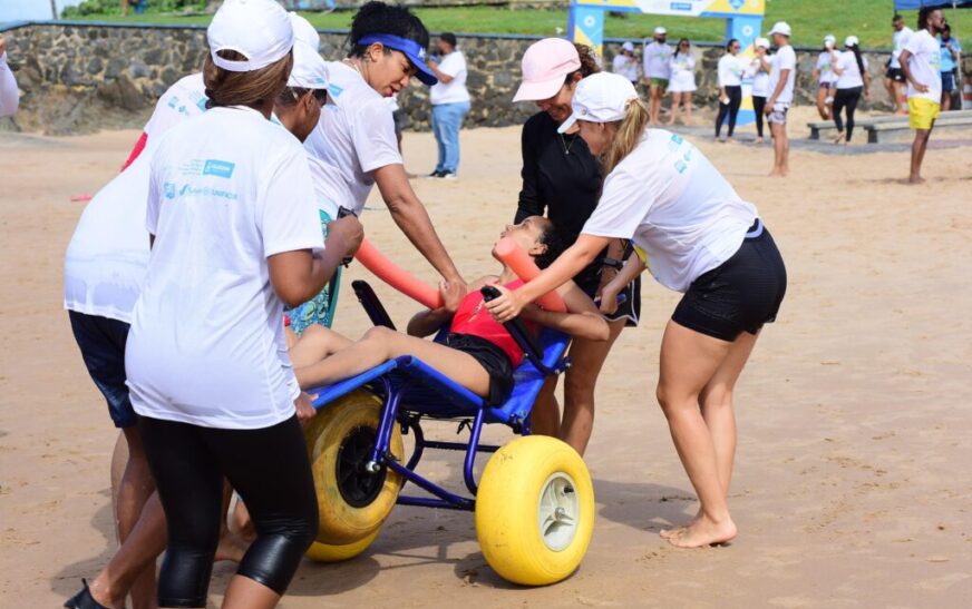 ParaPraia inicia neste final de semana temporada de banho de mar assistido para pessoas com deficiência – Secretaria de Comunicação
