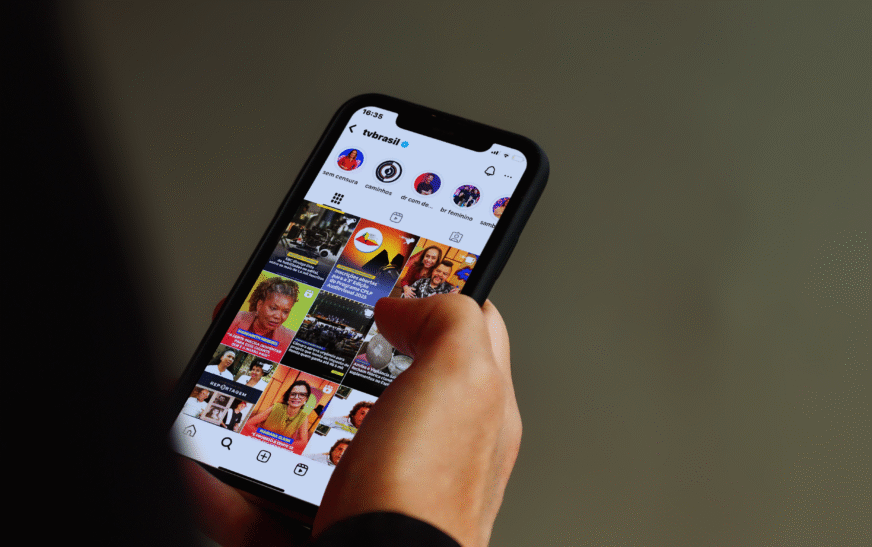 Redes sociais da EBC triplicam engajamento e alcançam 3 bilhões de visualizações em 2025 — Agência Gov