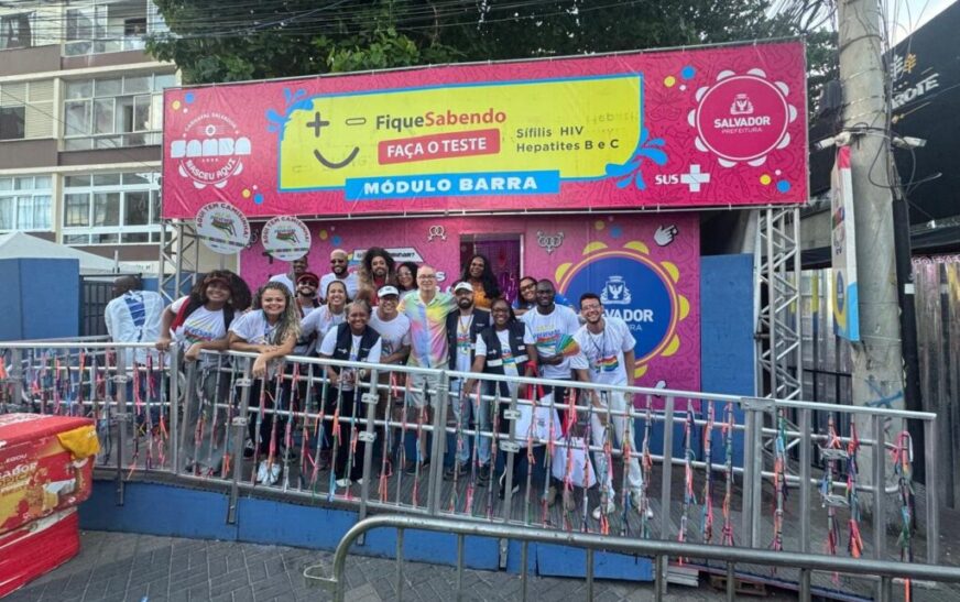 SMS oferta camisinhas e realiza testes rápidos de ISTs nos circuitos do Carnaval 2026
