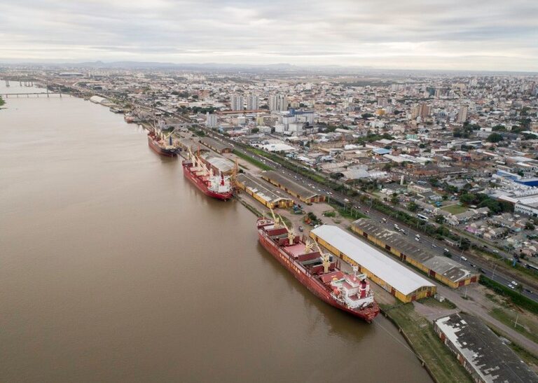 Após leilão, POA26 deve dobrar movimentação de cargas para 624 mil toneladas por ano — Agência Gov