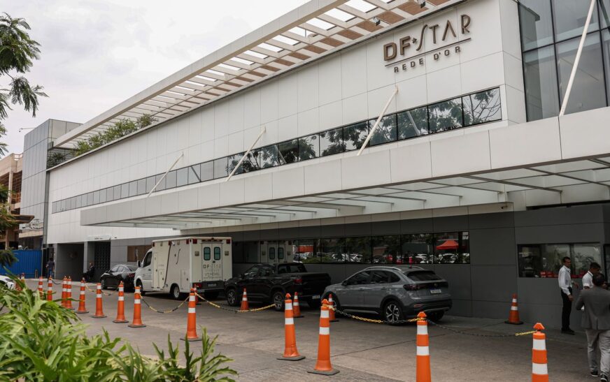 Bolsonaro pode ter alta amanhã e deve seguir para prisão domiciliar