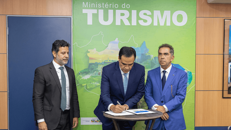 Governo renova acordo e professores terão até 15% de desconto em hotéis de todo o Brasil até 2027 — Agência Gov