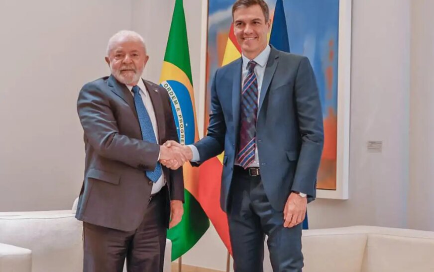 Lula conversa com Pedro Sánchez e confirma viagem à Espanha