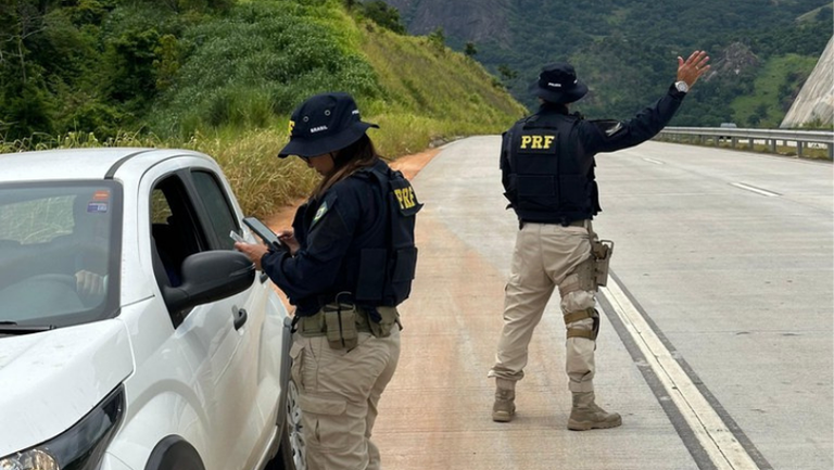 PRF cumpre mais de 300 mandados de prisão contra fugitivos por violência contra as mulheres — Agência Gov