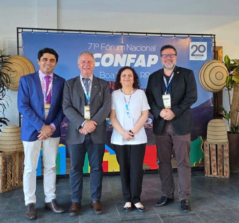 80% das bolsas de mestrado e doutorado do país são concedidos pela CAPES — Agência Gov