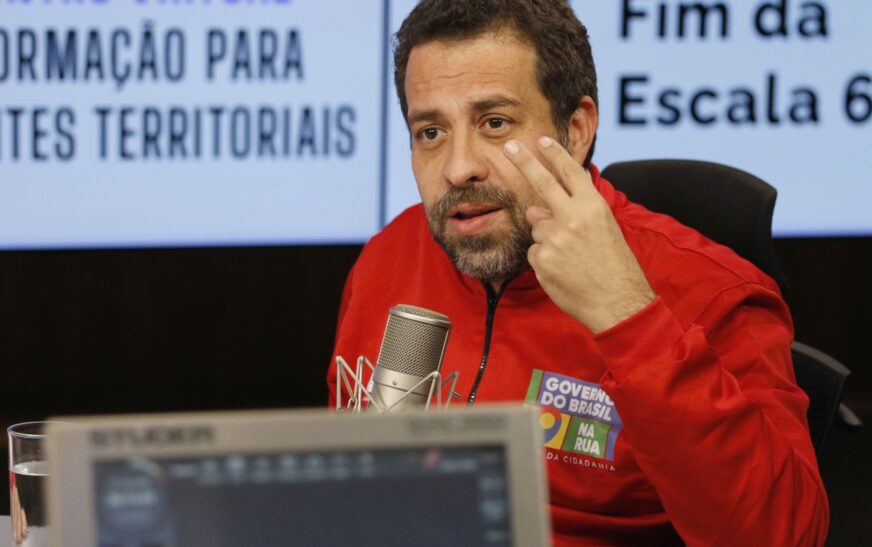 Boulos diz que fim da escala 6 por 1 é “para agora”