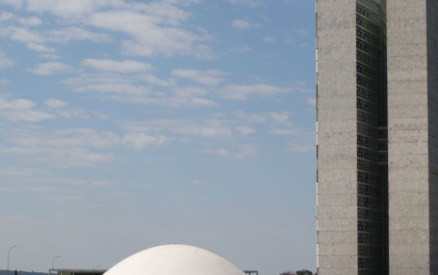 Câmara aprova texto que dá a ANP acesso a dados para combater fraudes