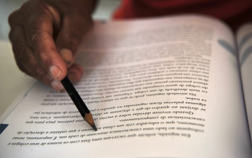 Governo do Brasil lança plataforma inédita para facilitar acesso de jovens e adultos à educação — Agência Gov