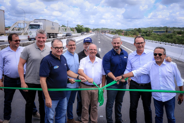 Governo entrega novo trecho duplicado da BR-101 e autoriza mais de R$ 530 milhões em investimentos para Sergipe — Agência Gov