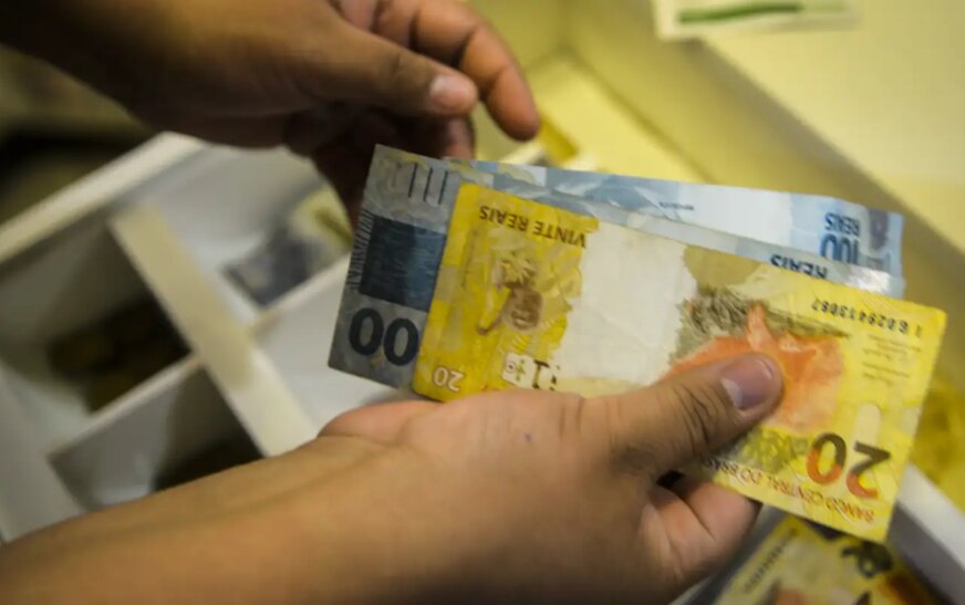 INPC, inflação usada para reajustar salários, soma 4,42% em 12 meses