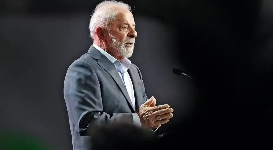 Lula passa por procedimentos médicos em São Paulo e agenda oficial é ajustada