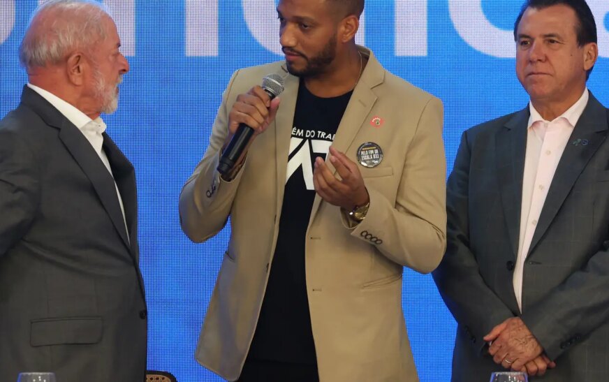 Lula pede mobilização a centrais sindicais para fim da escala 6×1