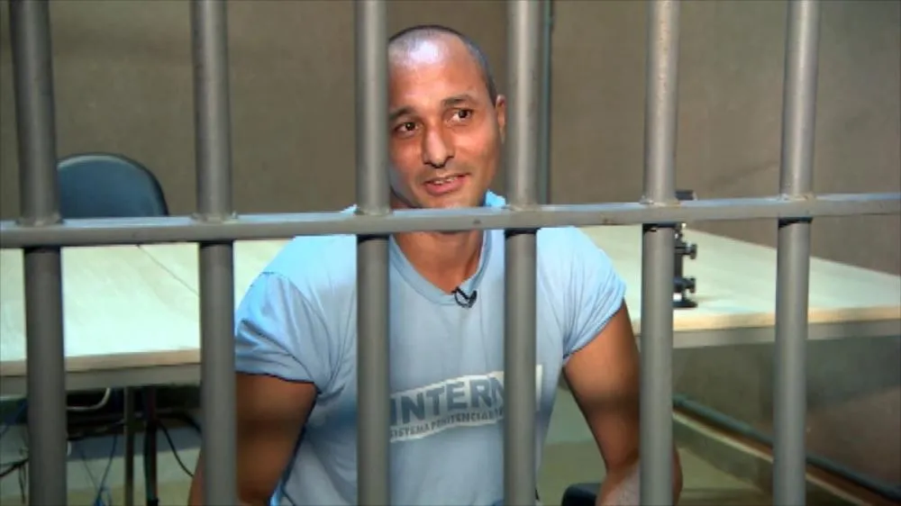 Marcinho VP alega sofrimento com isolamento e pede autorização para ‘abraçar familiares’