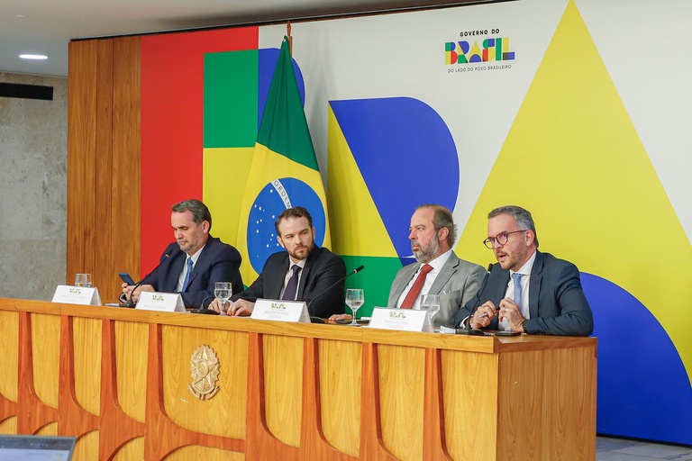 Ministérios anunciam medidas para conter alta do combustível de aviação — Agência Gov