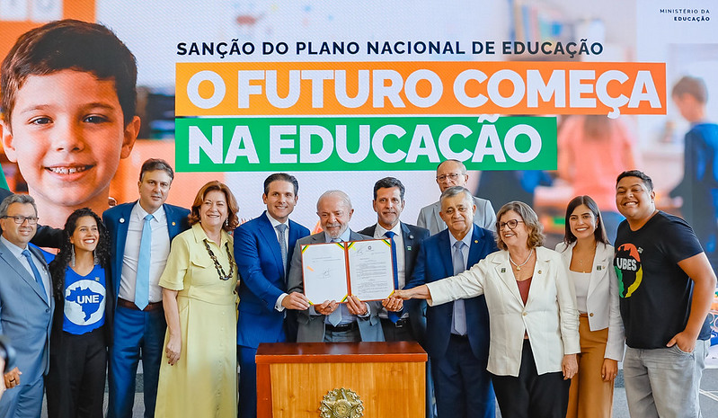 PNE prevê 100% de alfabetizados no 2º ano do fundamental e dobrar ensino integral até 2030 — Agência Gov