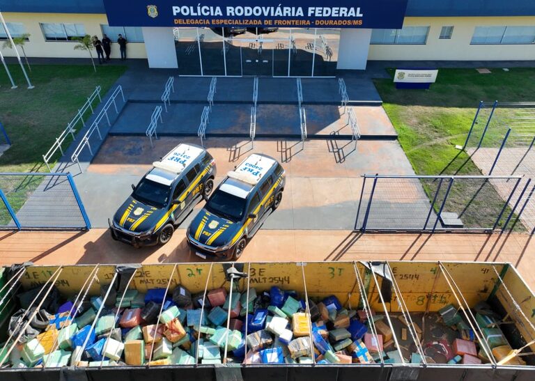 PRF apreende mais de 12,6 toneladas de maconha oculta em carga de caminhão — Agência Gov