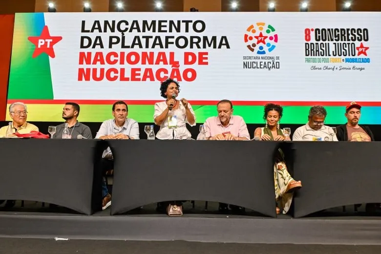 PT inclui reforma administrativa e do Judiciário em manifesto para eleições e diretrizes futuras