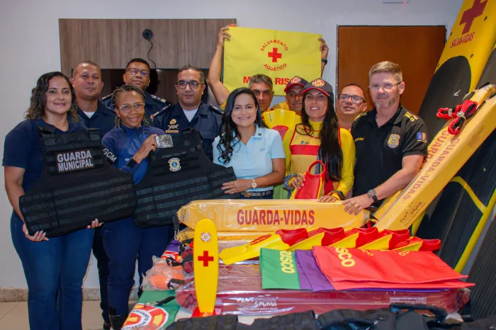 Prefeitura de Lauro de Freitas entrega novos equipamentos para a Guarda Municipal e Salva-vidas, reforçando a segurança