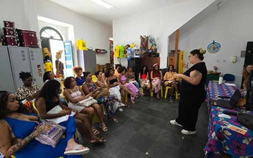 Projeto Mira Lab promove formação com 20 jovens cantoras negras periféricas de Salvador