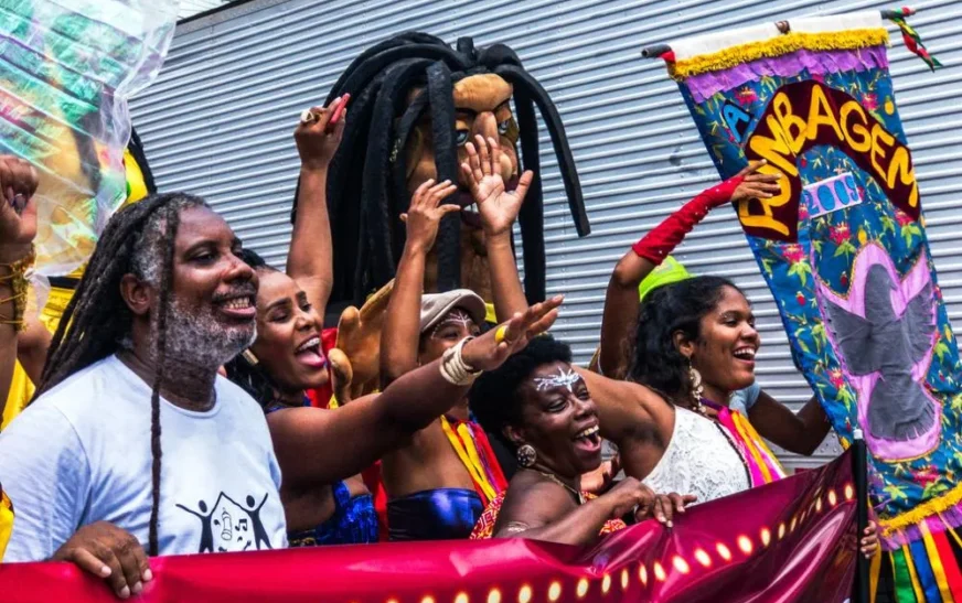 Projeto Museu é a Rua ocupa Pelourinho em diálogo com estudantes e acervo do Solar Ferrão