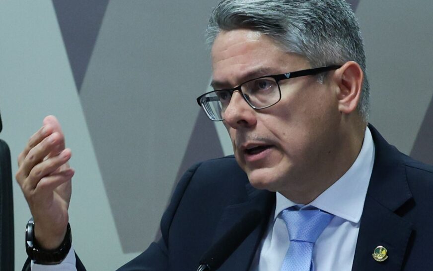 Relatório da CPI do Crime conecta facções com sistema financeiro