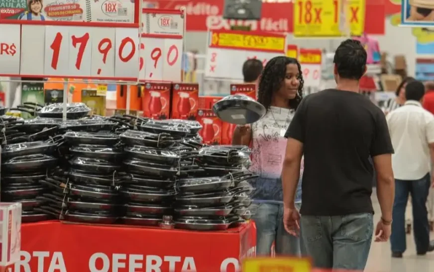 mercado volta a elevar projeção para inflação e vê corte de 0,25 ponto na Selic nesta quarta