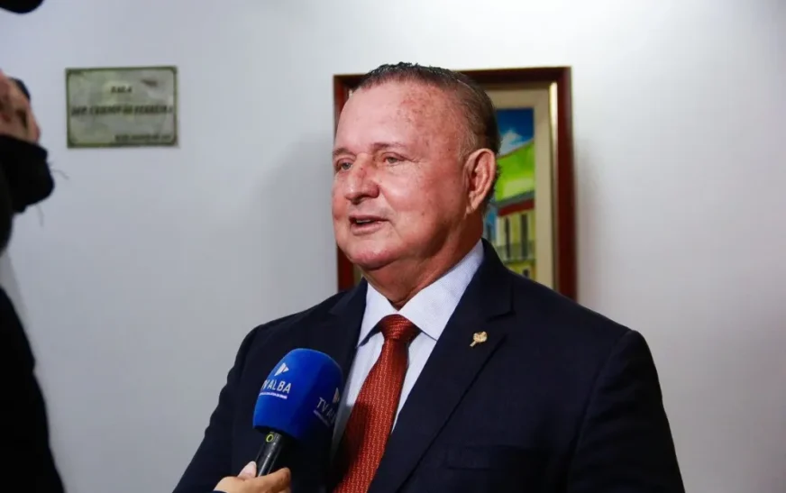 Adolfo Menezes é o único indicado para vaga de conselheiro do TCM-BA