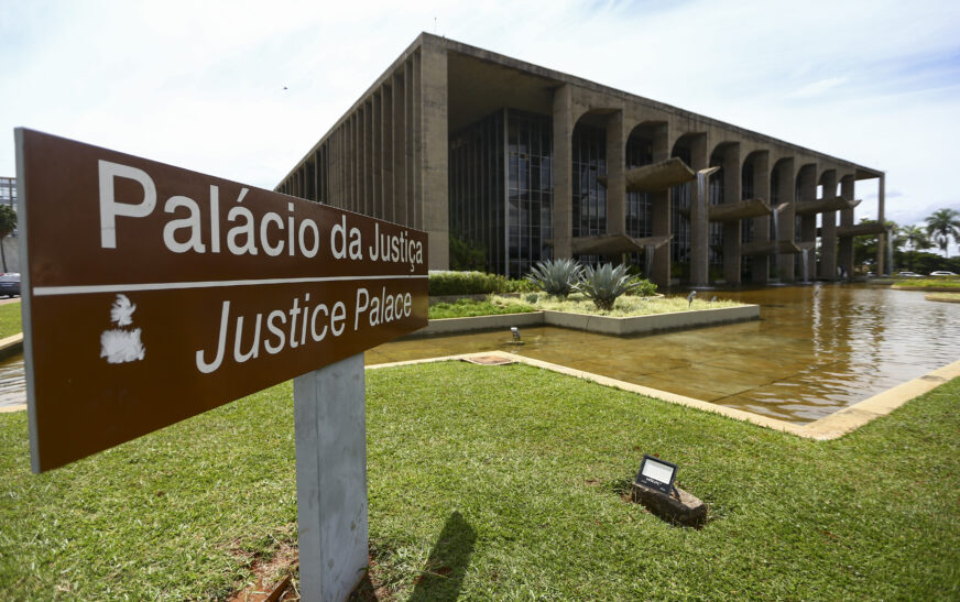 Brasil e Paraguai reforçam parceria no combate ao tráfico de drogas e armas nas fronteiras — Agência Gov