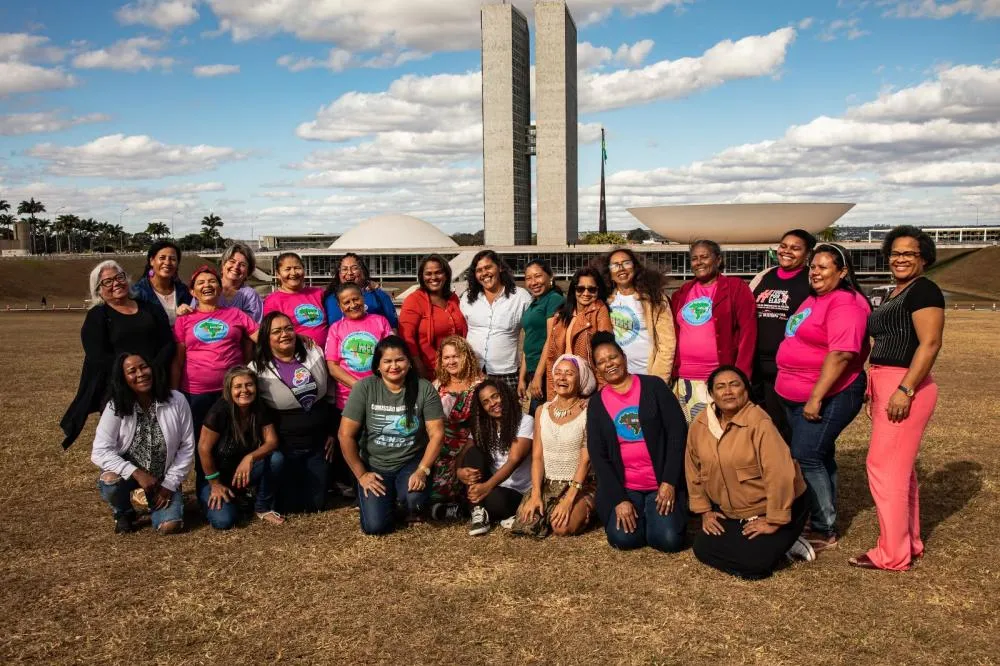 Catadoras de materiais recicláveis protagonizam livro sobre sustentabilidade e força feminina