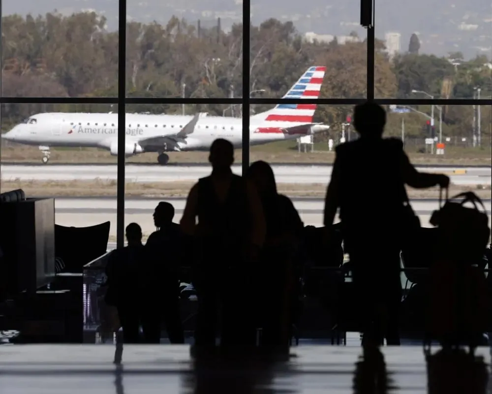 Congresso analisa proposta para proibir taxa no Kiss & Fly em todo o país