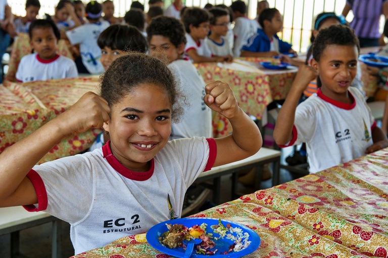 Contrata+Brasil facilita venda de alimentos da agricultura familiar para 146 mil escolas — Agência Gov