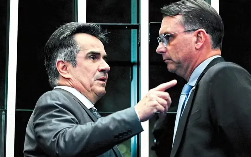 Crise de Flávio Bolsonaro leva Centrão a discutir neutralidade na disputa presidencial