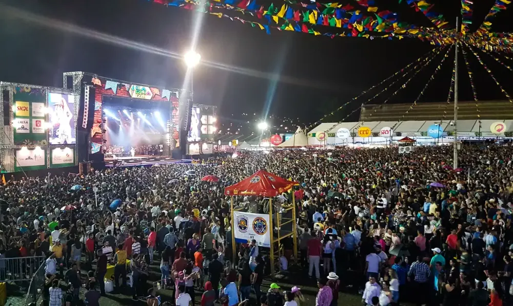 Decisão de proibir promoção política em shows em Pernambuco abre debate